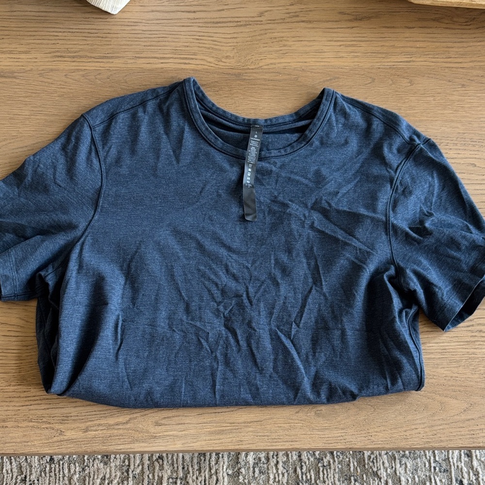 Lululemon navy shirt